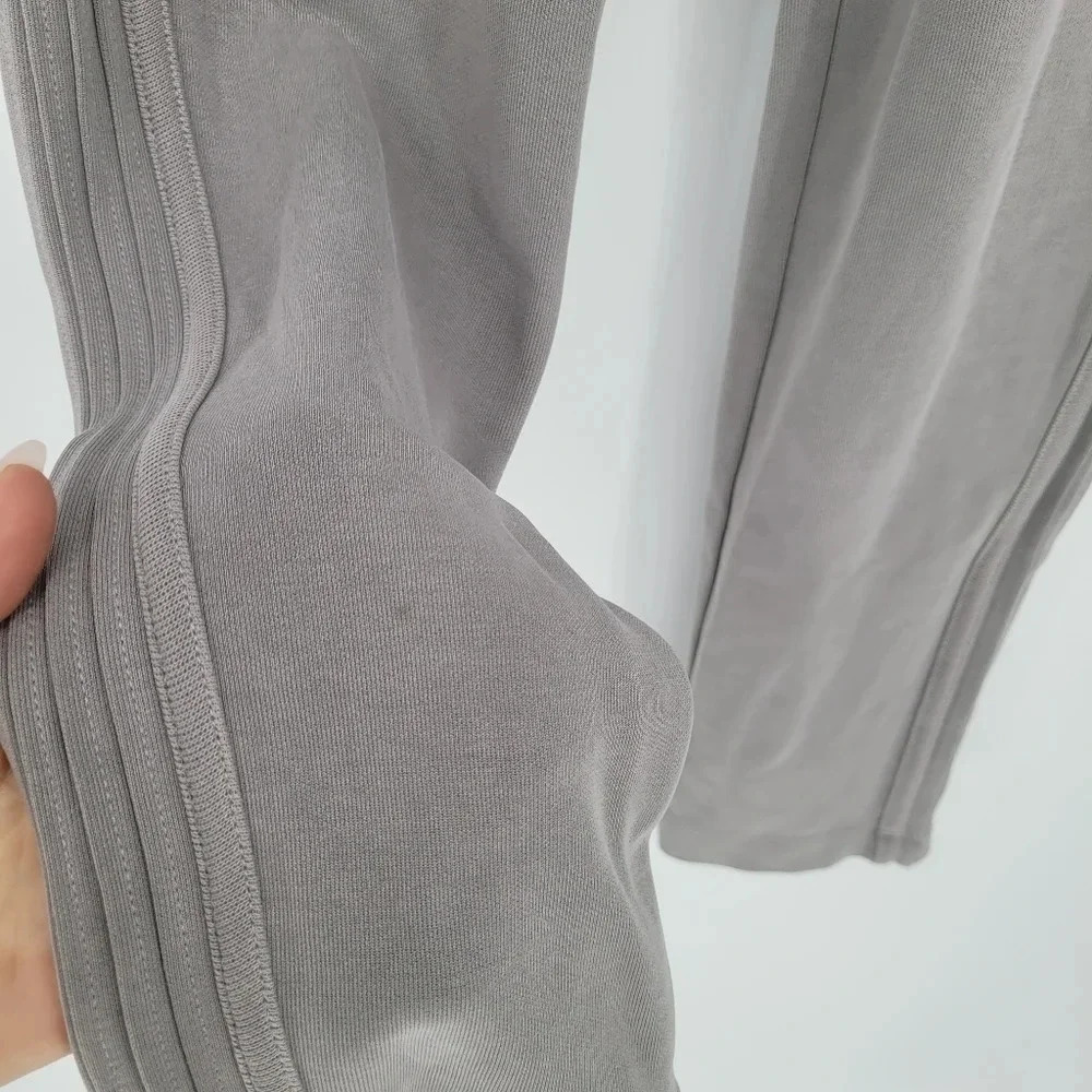 Athleta serenity grey with stripe on side pants XXS - Picture 7 of 9